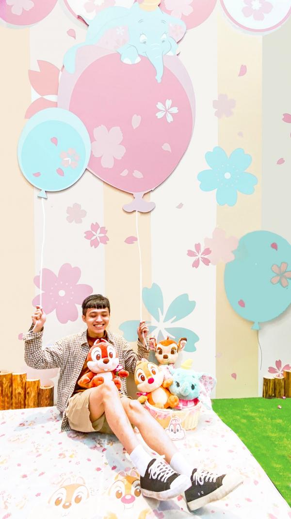 台灣「迪士尼櫻花季快閃店」開幕 3米高巨型扭蛋機/小飛象、富貴貓主題限定商品