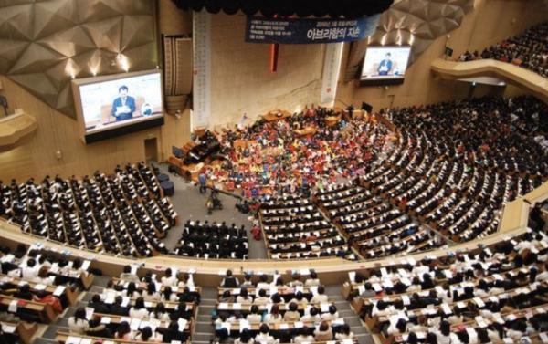首爾大型教會明成教會有牧師確診 曾出席達2000人禮拜活動