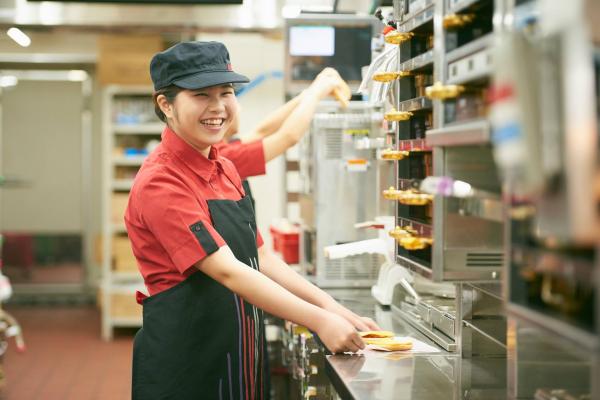 日本麥當勞禁止員工戴口罩 指戴口罩遮蓋笑容/影響公司形象