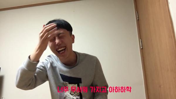韓國YouTuber地鐵除口罩扮咳 大叫「我來自武漢我有肺炎！」