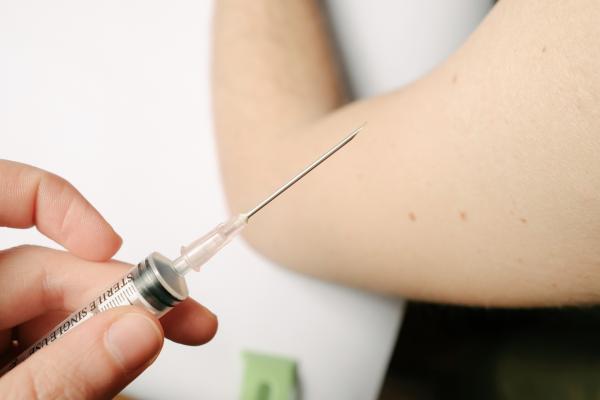 英國實驗室招人測試疫苗 注射新型冠狀病毒及測試可獲酬勞000