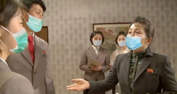 北韓官媒宣傳照用Photoshop加口罩 美國媒體踢爆朝鮮另類防疫宣傳方法