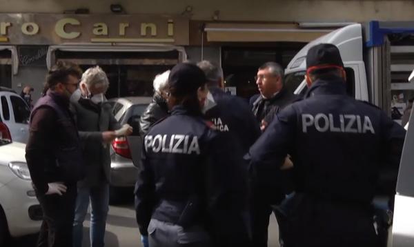 意大利華人陽台曬雞翼被誤當蝙蝠 驚動市長帶大批警察封路消毒