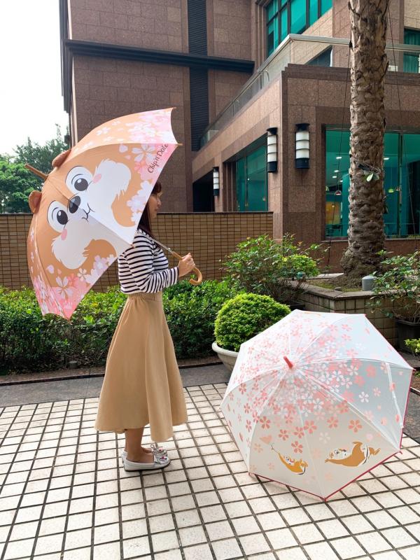 台灣7-11迪士尼集點活動 櫻花季限定Chip 'n' Dale造型傘/多功能枱/小熊維尼新品