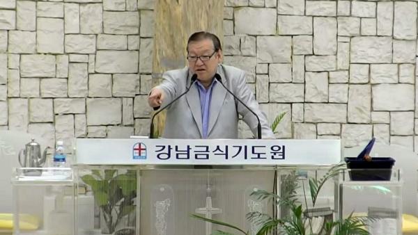南韓再有教會堅持禮拜聚會 牧師﹕「戴口罩有阻吸取神給予的新鮮空氣！」