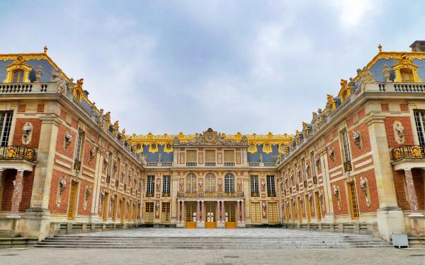 9. 法國凡爾賽宮 （Palace and Park of Versailles）