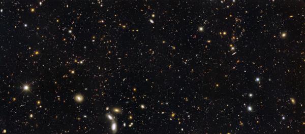 NASA開放366天宇宙星象照、尋找自己生日專屬星空！慶祝哈伯望遠鏡登上太空30周年