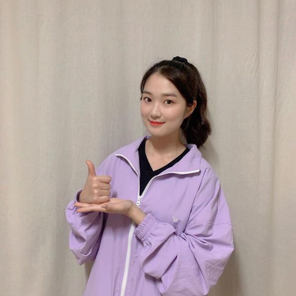 韓國發起「多得有你」挑戰 豎起拇指向醫護致敬！
