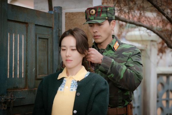 韓國百想大獎《愛的迫降》獲8項提名！ 最佳男女主角獎爭崩頭