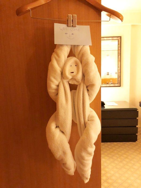 網民瘋傳24種酒店創意造型毛巾 「毛巾人」安坐浴室歡迎你？