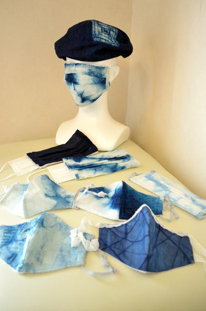 日本航空員工自製藍染口罩網上爆紅 德島阿波藍迷倒網民：很想要一個！