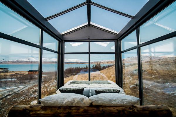抬頭望向絕美極光星空 冰島玻璃屋浸浴歎住睇景