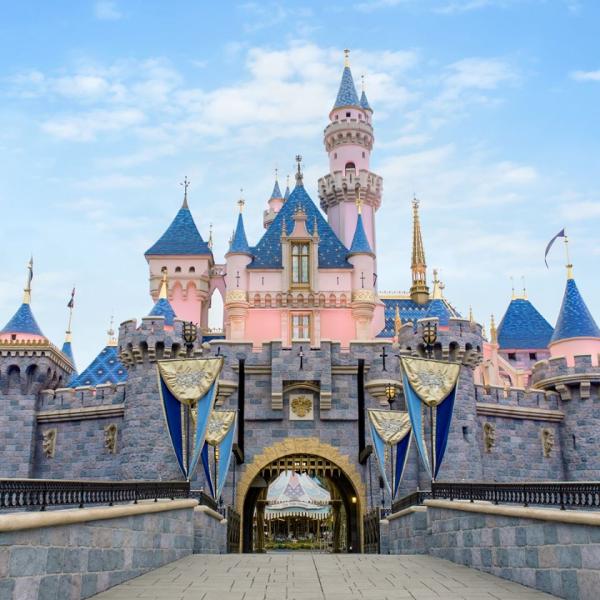 美國加州迪士尼計劃7月重開 暫停巡遊表演限制入場人數