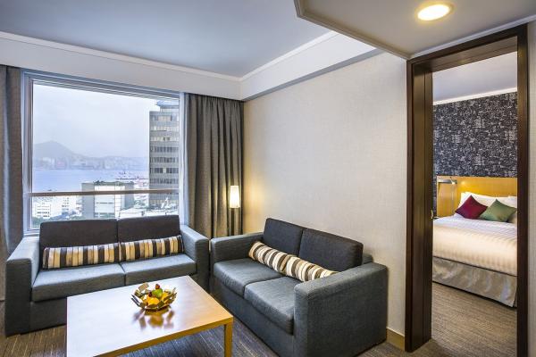 香港諾富特世紀酒店 Novotel Staycation優惠 套房或2間相連標準客房