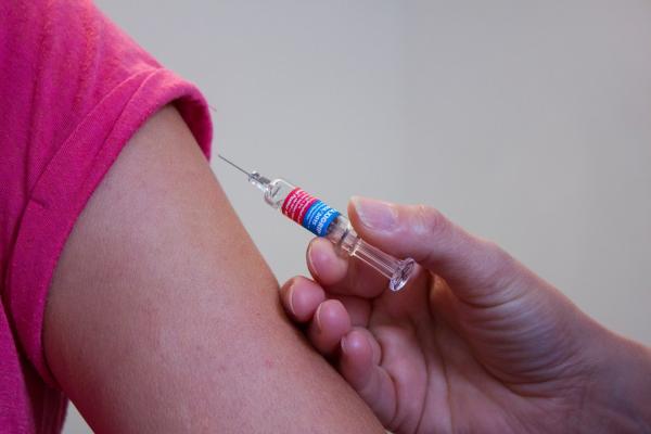 牛津大學疫苗取得突破性進展 預防感染率達8成料9月面世