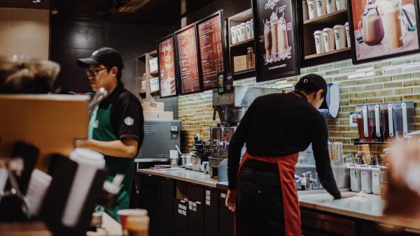 2個半小時播毒！ 韓國毒后咖啡店除口罩聊天傳染56人 4名店員靠2招成功避疫