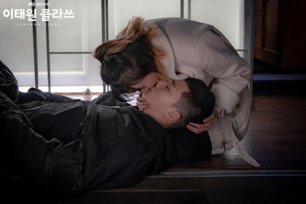 Netflix最佳韓劇排行 網民票選推薦《精神病》/《Black》