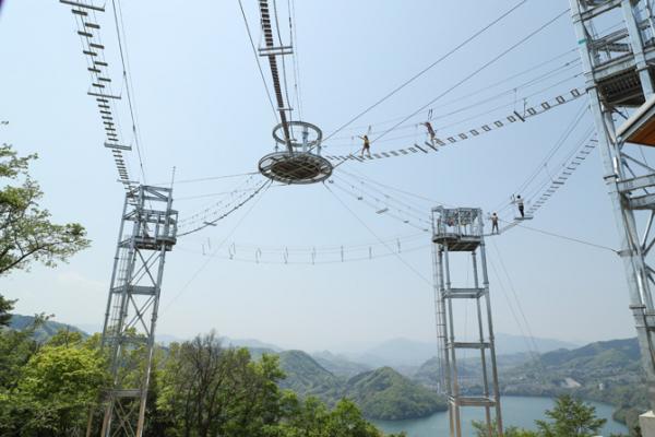 神奈川最新空中吊橋「風天」 離地370米高空漫步眺望相模湖