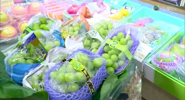 內地水果假冒日本進口貨現簡體字標籤 水果專家教分辨真假日本香印提子/白桃