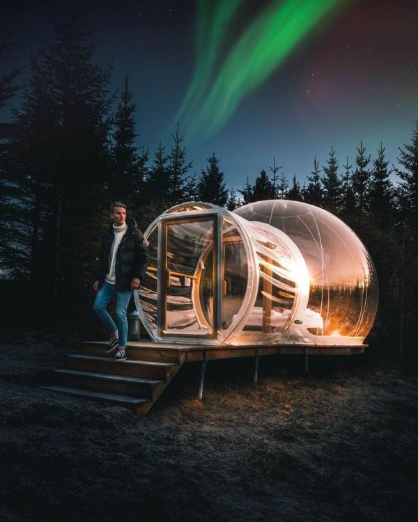 冰島透明泡泡露營屋住宿 屋內飽覽極光星空/日出日落 座落森林遠離繁囂