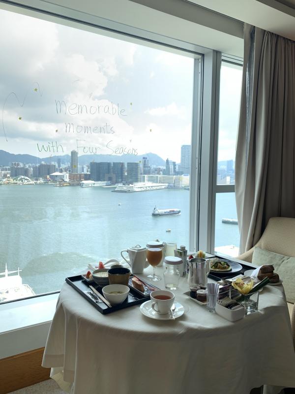 香港四季酒店（Four Seasons Hotel Hong Kong）雙人每日早餐 (The Lounge享用 或 客房餐飲服務)