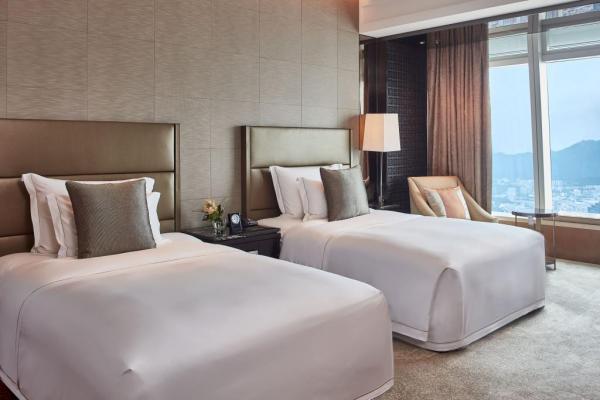 香港麗思卡爾頓酒店（The Ritz-Carlton Hong Kong）【LADIES' NIGHT IN 住宿體驗】雙人豪華客房 (DELUXE ROOM) 