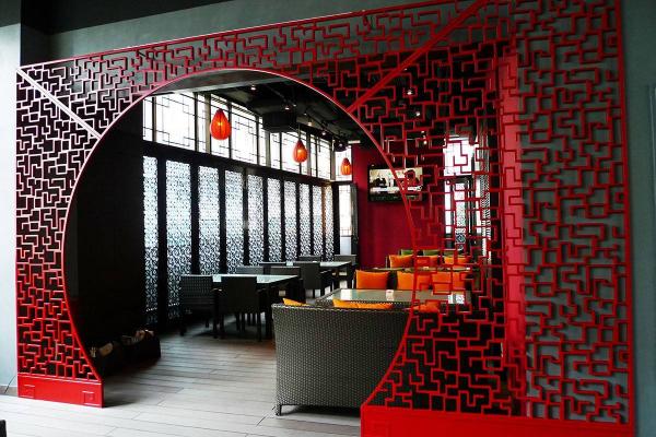 香港10大旅行feel打卡酒店推介 蘭桂坊@九如坊 (Lan Kwai Fong Hotel @ Kau U Fong) 特色﹕東方中式主題 BreeZe Lounge