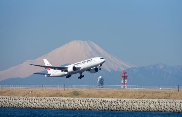 日本航空推偽旅行來回成田機場 4小時坐飛機睇日落夜景止旅行癮