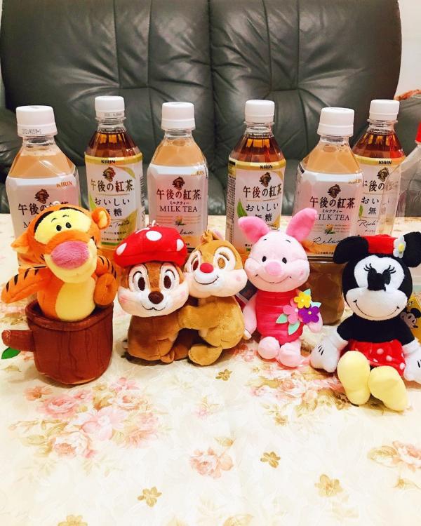 台灣7-11最新午後紅茶與迪士尼系列 鋼牙與大鼻得意公仔藏於樽內等你帶回家