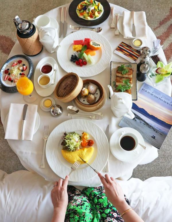四季酒店 (Four Seasons Hotel Hong Kong) 房內早餐