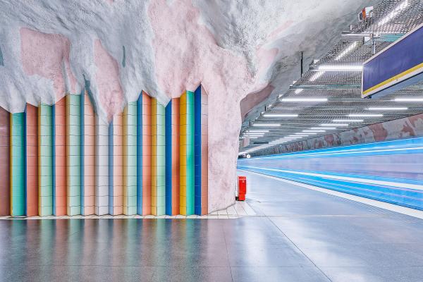 瑞典首都地鐵站與藝術結合 號稱全球最長藝廊值得逐一打卡！