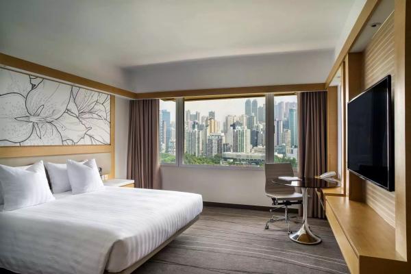 柏寧酒店 (The Park Lane Hong Kong, a Pullman Hotel) 【美食住宿Staycation套票】尊貴豪華客房 (Premium Deluxe Room) 