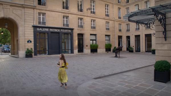 Netflix推薦, Emily in Paris, 瓦盧瓦廣場