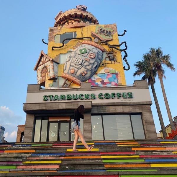 濟州人氣最高Starbucks分店 打卡必去移動城堡造型！
