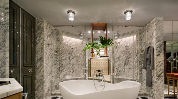 香港瑰麗酒店 (Rosewood Hong Kong) 大理石浴室