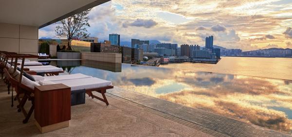 香港瑰麗酒店 (Rosewood Hong Kong) Asaya海景無邊際泳池
