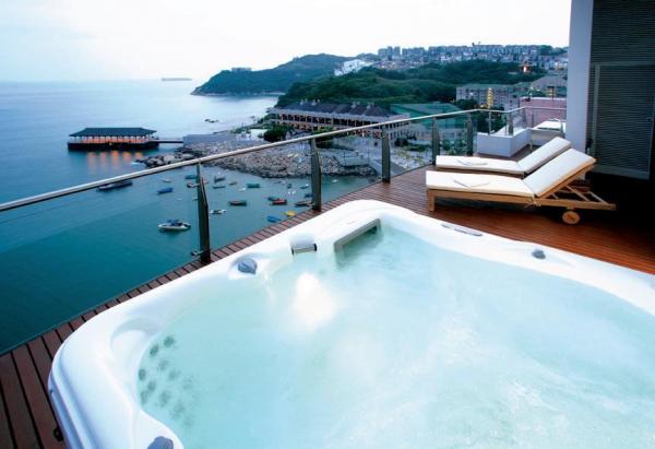 香港赤柱東方酒店 (Stanley Oriental Hotel) 屋頂按摩浴缸