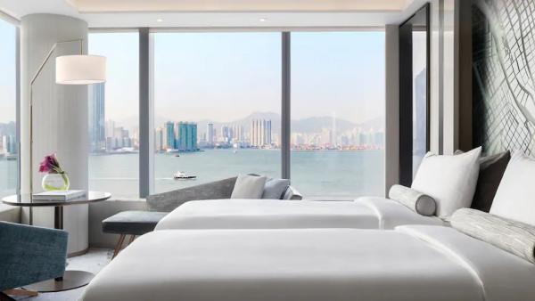 維港凱悅尚萃酒店（Hyatt Centric Victoria Harbour Hong Kong） 尊貴海景客房 （Deluxe Harbour View）