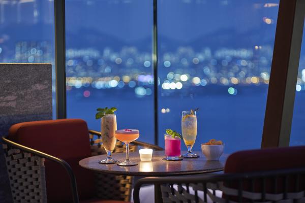 香港維港凱悅尚萃酒店 (Hyatt Centric Victoria Harbour Hong Kong) CRUISE空中餐廳及酒吧