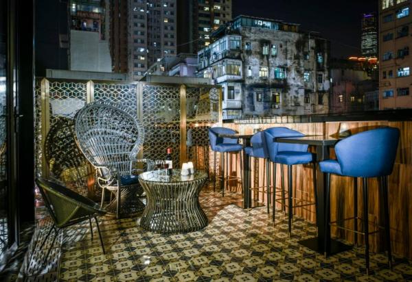 香港東南樓藝術酒店 (Tung Nam Lou Art Hotel) 【浪漫住宿套餐】樓上雅座 City Terrace 享受2杯鳳凰單欉冷泡茶