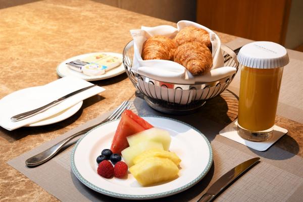 香港帝苑酒店 (Royal Garden Hotel) 於雅苑座享用雙人早餐