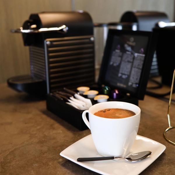 One-Eight-One Hotel & Serviced Residences 海景套房（Harbour Suite）Nespresso咖啡機