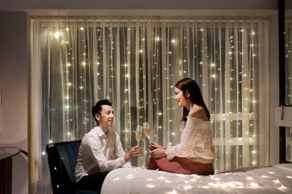 康得思酒店（Cordis Hong Kong） 聖誕窩心禮遇 「星夜美夢」房間設置浪漫星夜燈飾