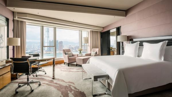 四季酒店 (Four Seasons Hong Kong) 維港海景客房 (Grand Harbour View Suite)