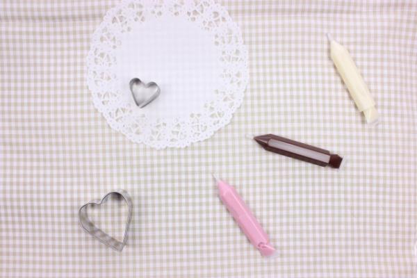 網民分享1招超簡單自製朱古力筆 唔使買唧筆！整蛋糕甜品時必備