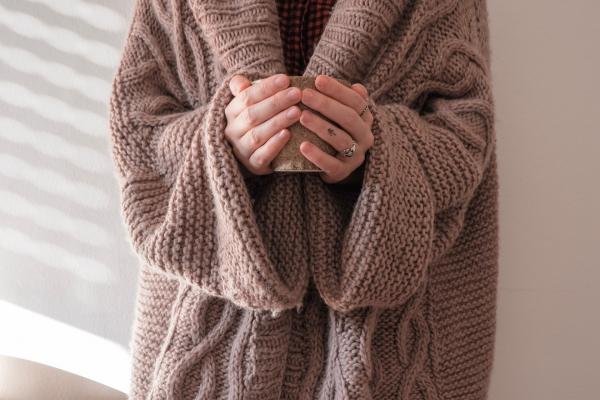 日本網民教1招正確掛毛衣方法 冬天必學收納技巧！方便收納又不會變形