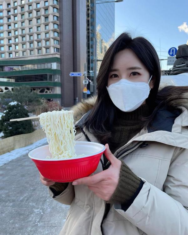韓國迎來20年來最強嚴寒 體感溫度低至-25度！記者光化門展示結冰杯麵成熱話