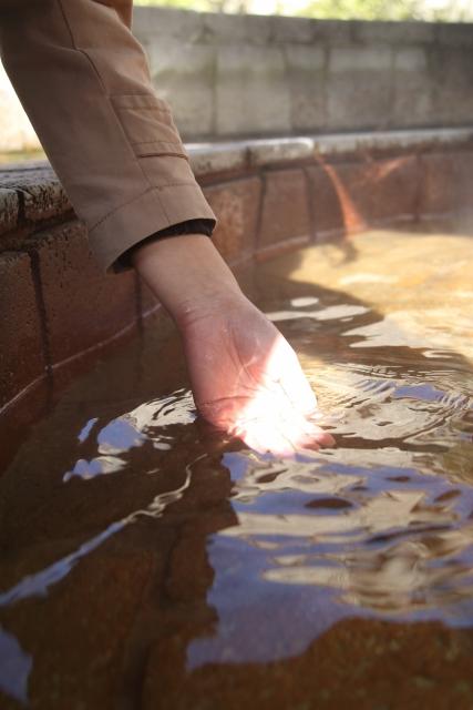 日本研究指草津溫泉可殺滅9成新冠病毒 泉水或可成天然消毒洗手液