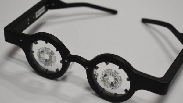 日本研發「矯視眼鏡」 每天佩戴1小時即可改善近視