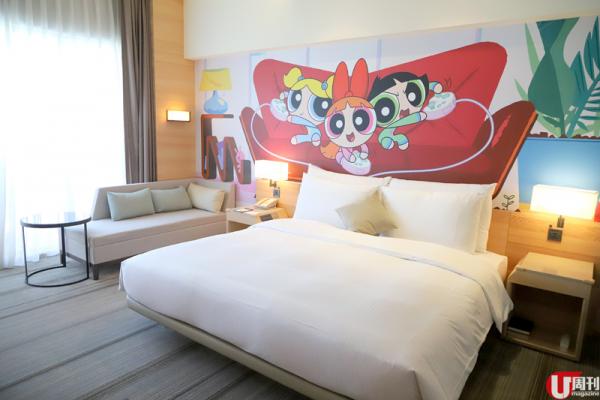 卡通主題房間分 3 個房型，分別是一大床的舒適客房、兩大床的和逸客房和套房。